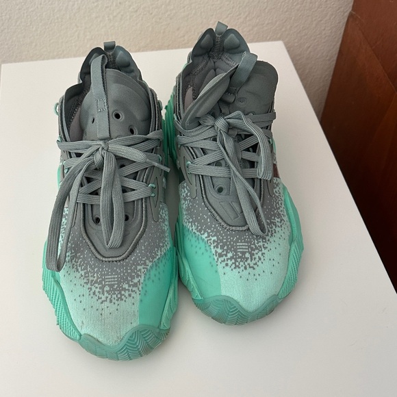 Adidas Kids' Sneakers in Mint and Gray - Picture 2 of 9